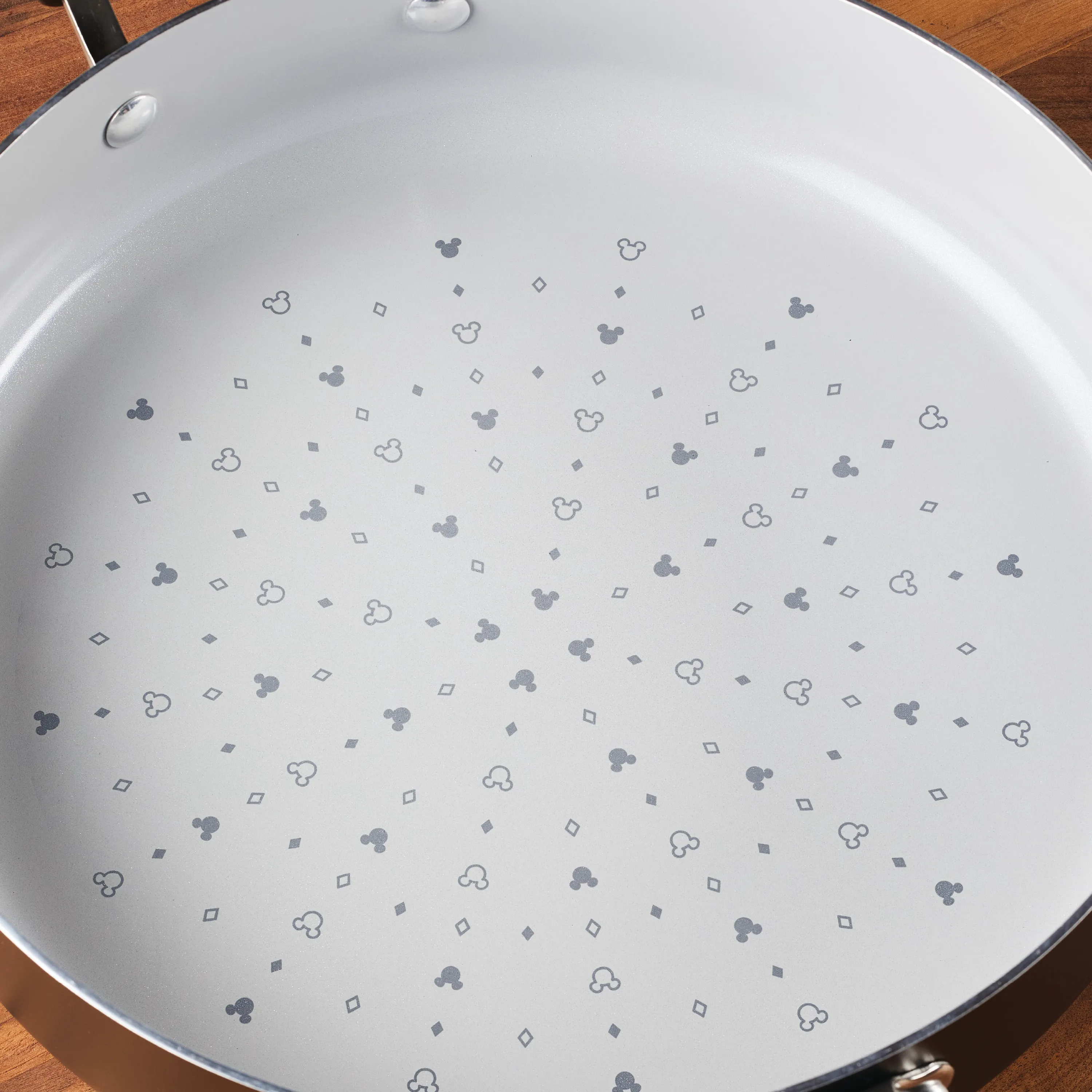 4.5-Quart Monochrome Ceramic Nonstick Sauté Pan with lid and Helper Handle