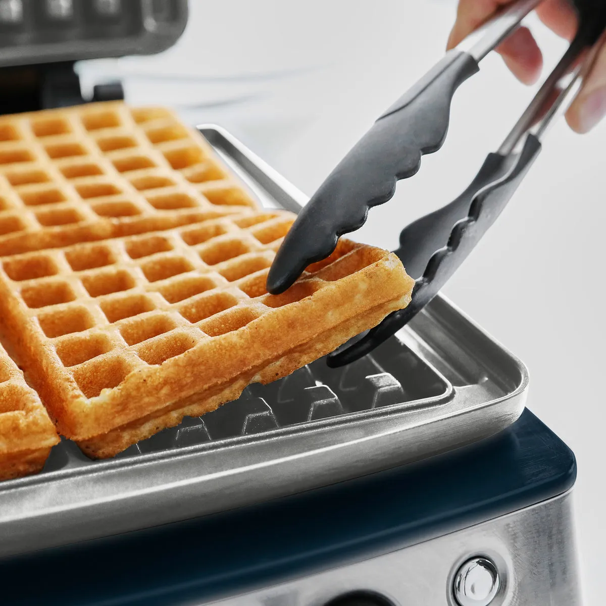 Elite Ceramic Nonstick 4-Square Waffle Maker | Oxford Blue