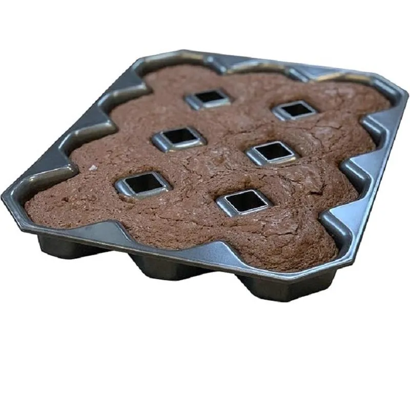 Fox Run Nonstick Crispy Corner Brownie Pan