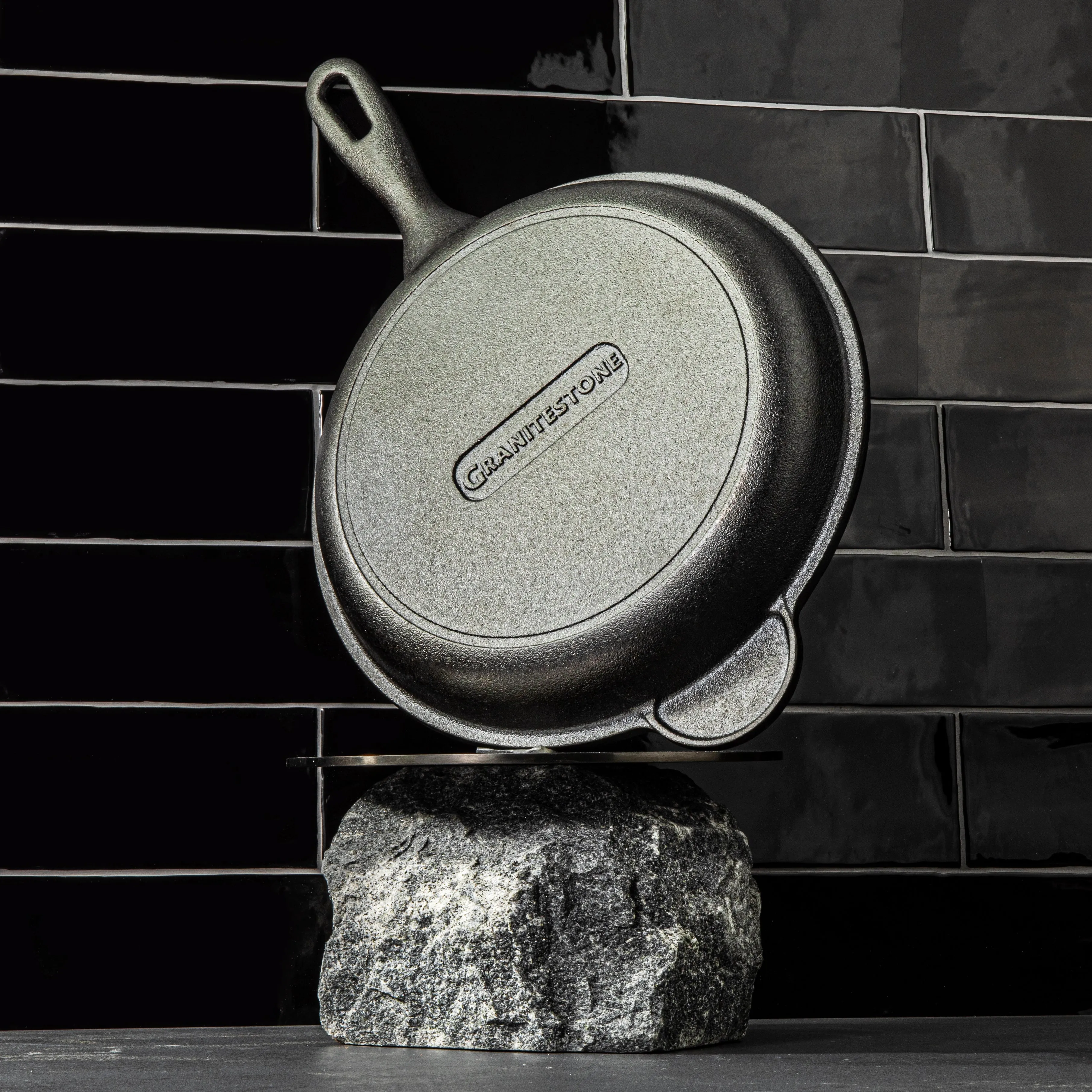 Granitestone 2-in-1 Heavy Duty Cast Iron Dutch Oven