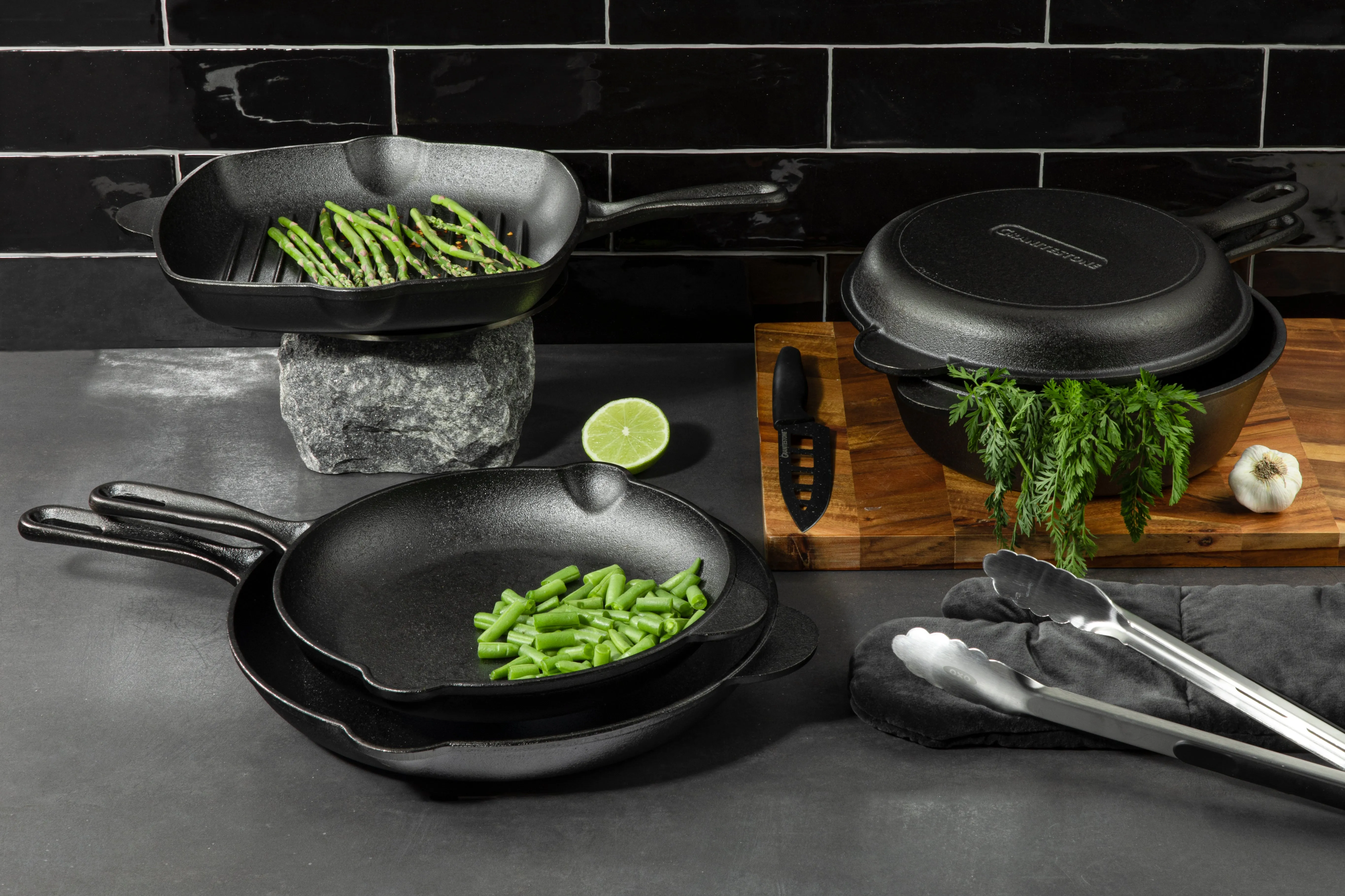 Granitestone 2-in-1 Heavy Duty Cast Iron Dutch Oven