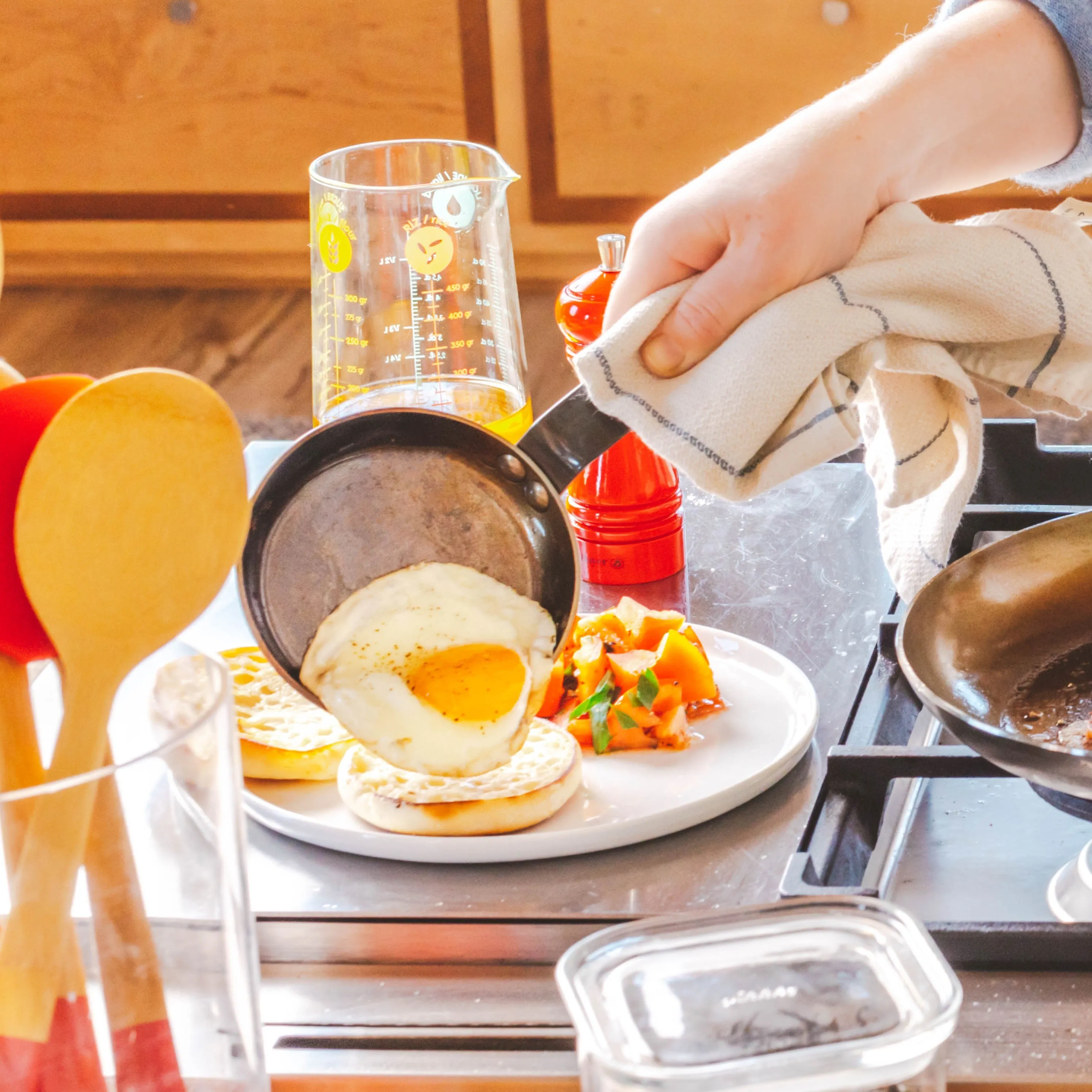 MINERAL B Carbon Steel Egg & Pancake Pan