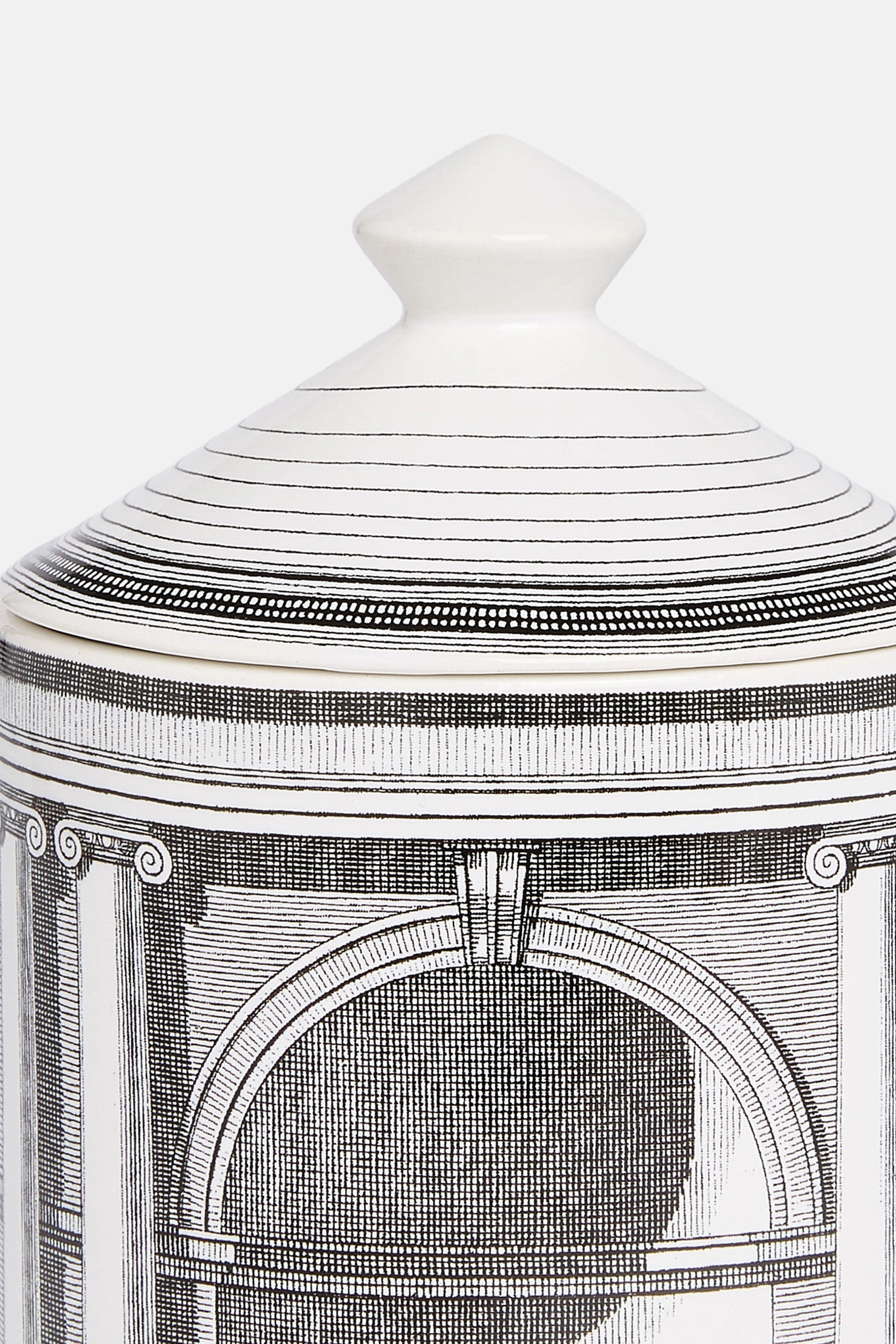 Se Poi scented candle with Architettura Décor