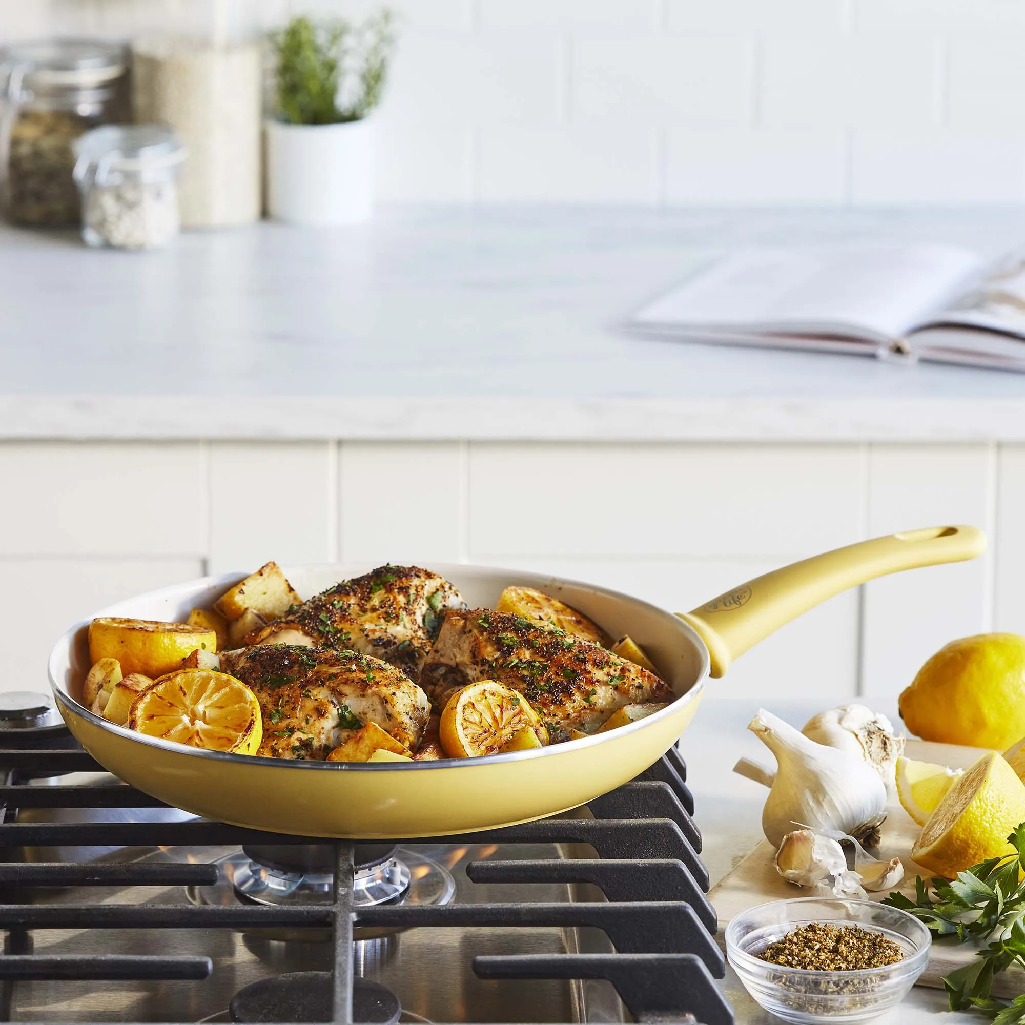 Soft Grip 16-Piece Cookware Set