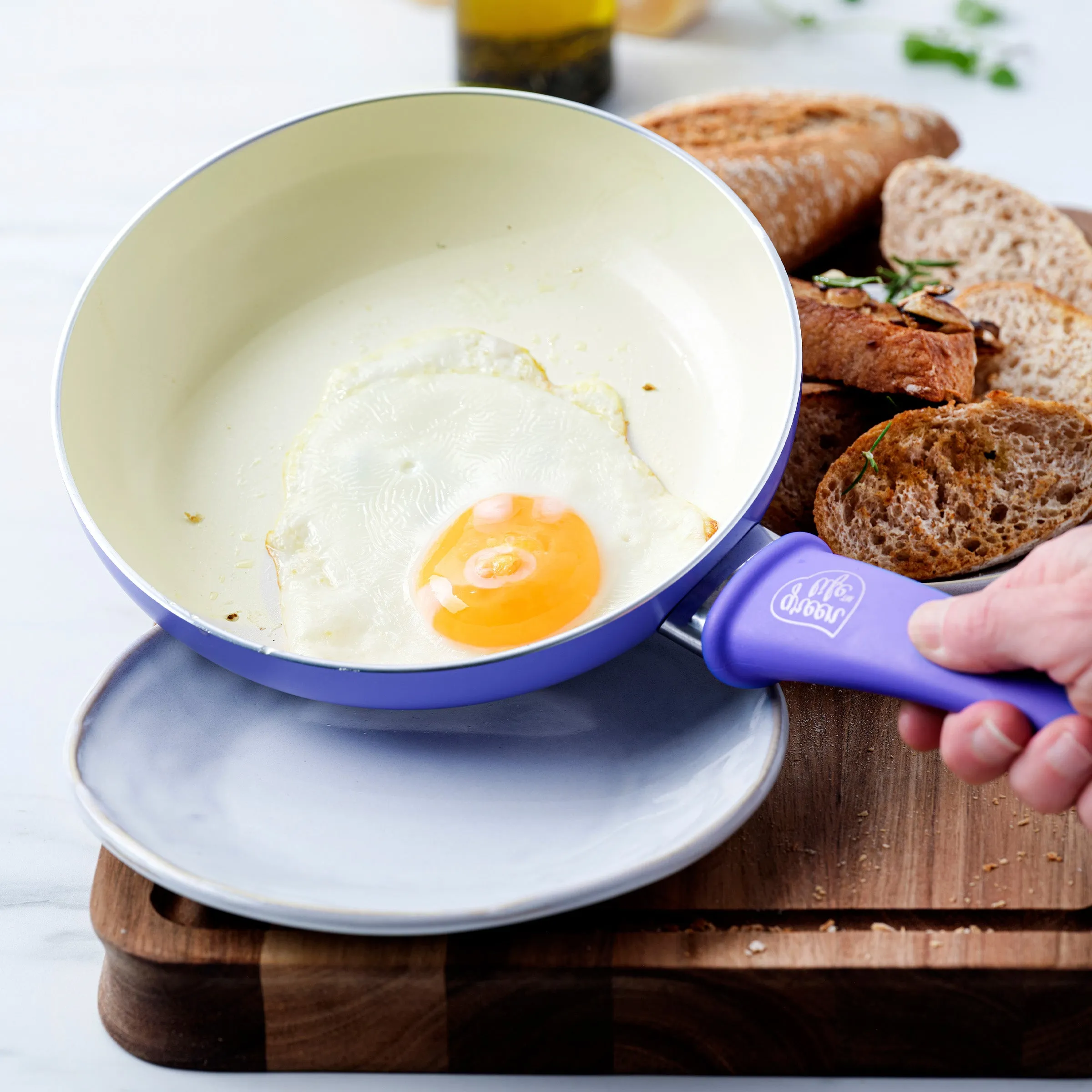 Soft Grip 16-Piece Cookware Set