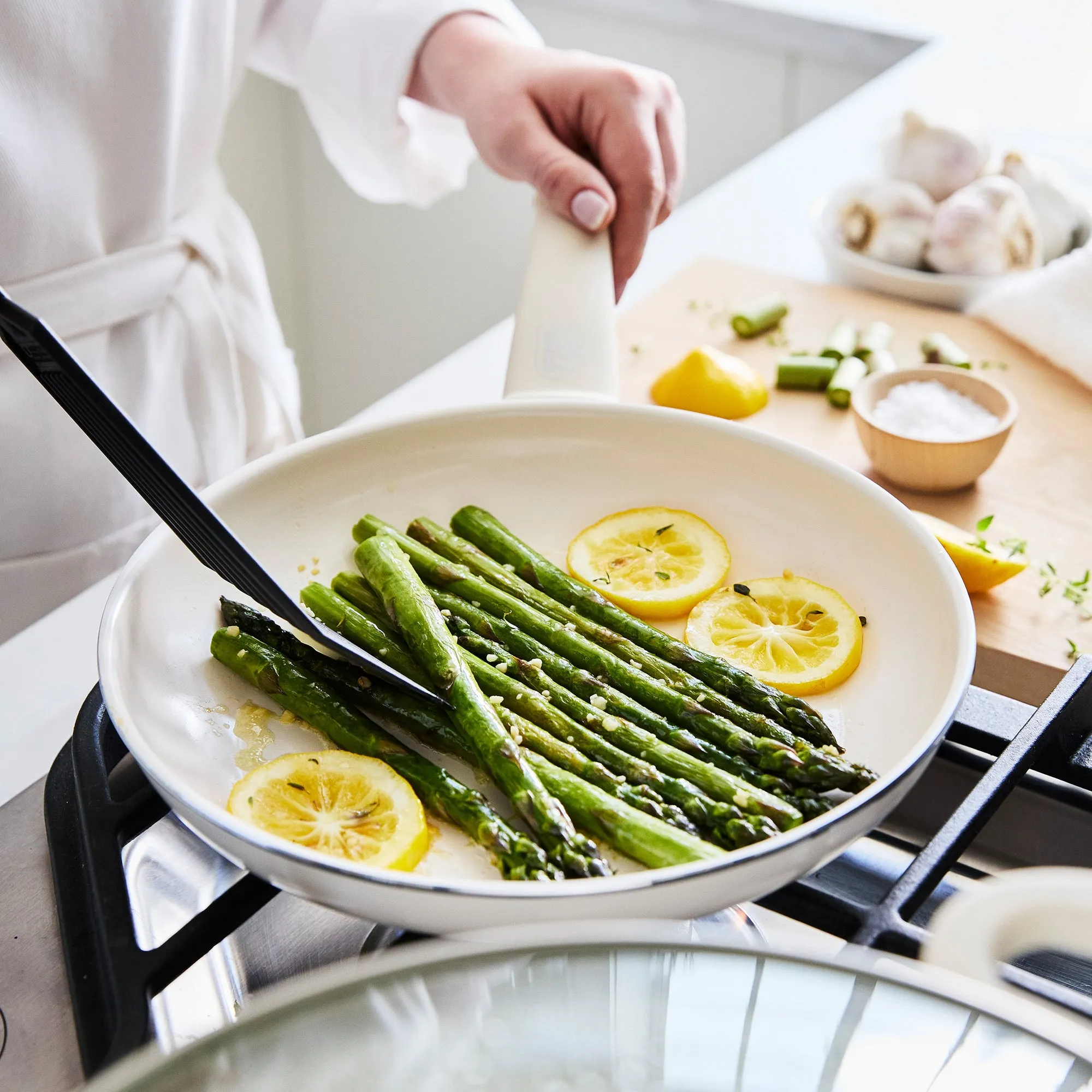 Soft Grip 16-Piece Cookware Set