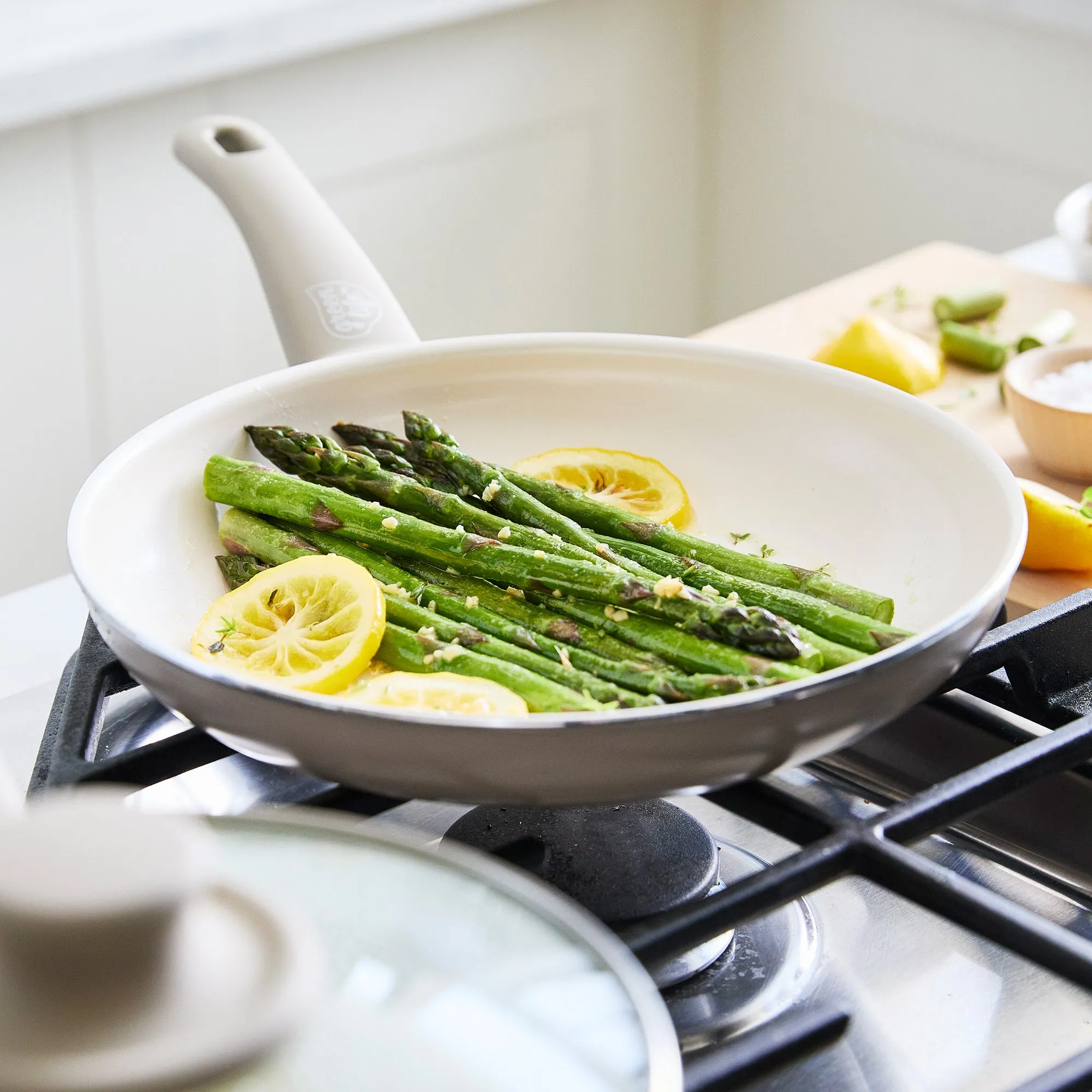 Soft Grip 16-Piece Cookware Set