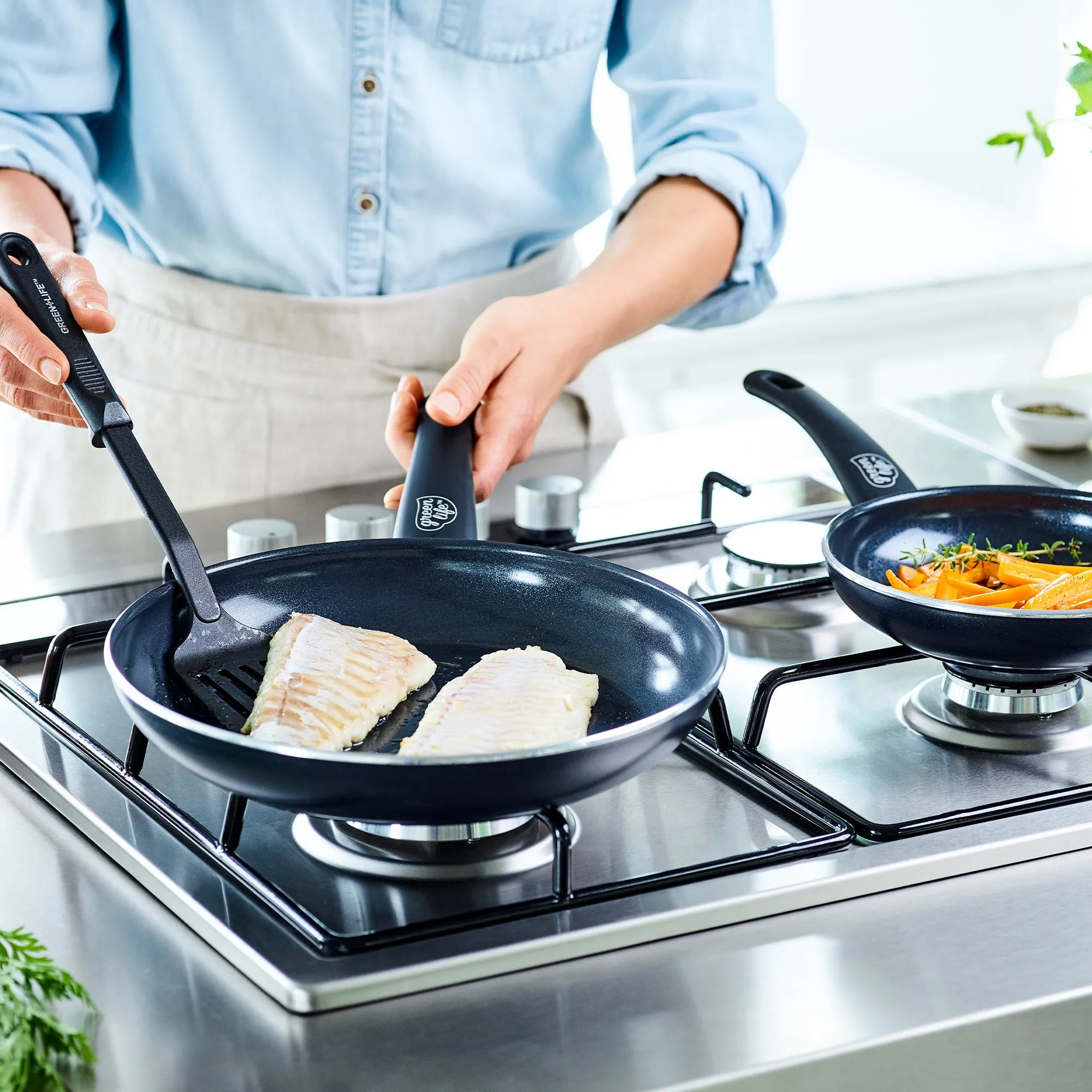Soft Grip Pro 16-Piece Cookware Set