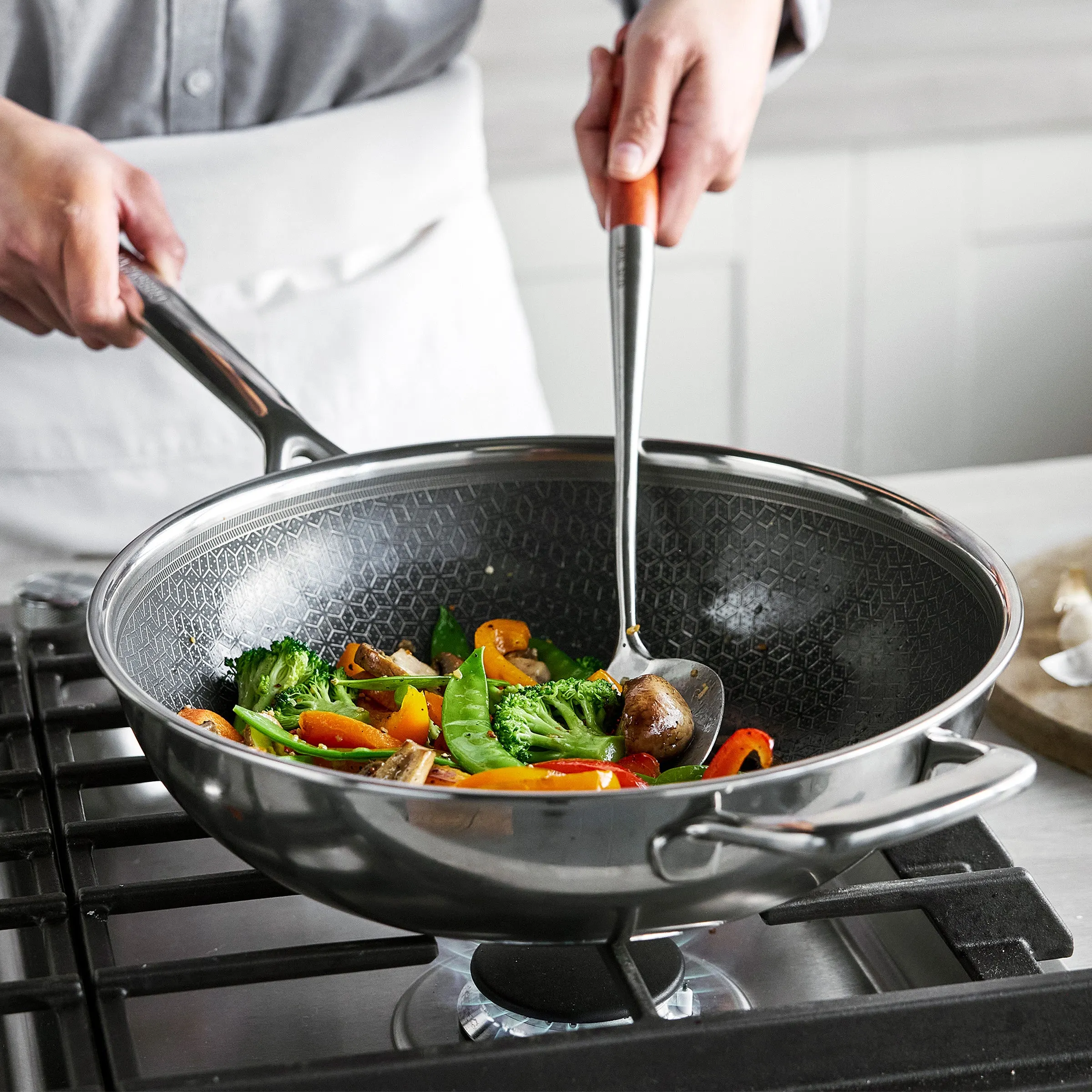 Spectra Thermobond Hybrid Ceramic Nonstick 12" Wok with Lid