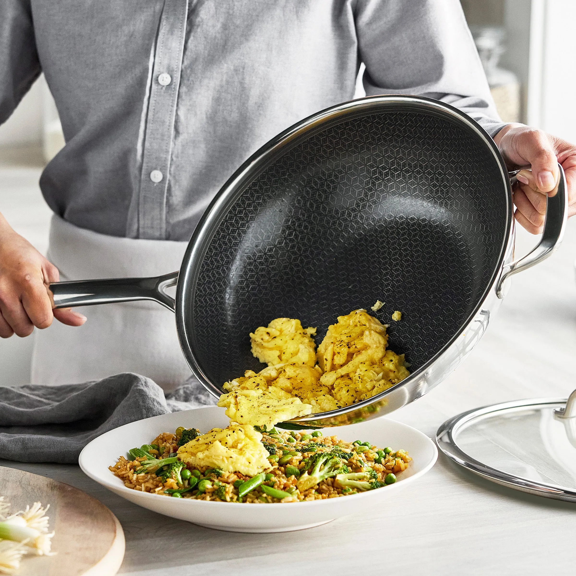 Spectra Thermobond Hybrid Ceramic Nonstick 12" Wok with Lid