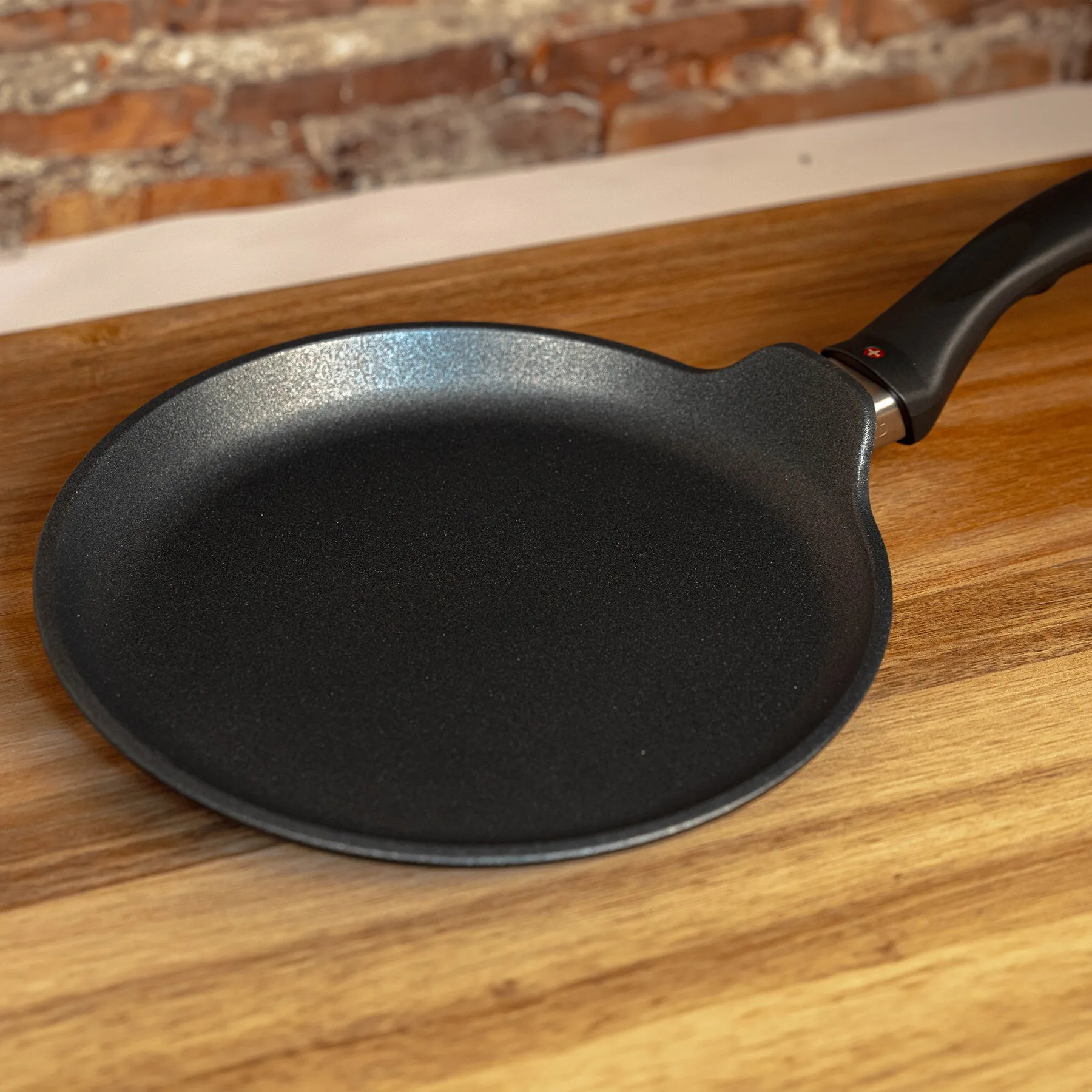 XD Nonstick 9.5" Crepe Pan